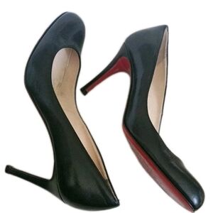 Authentic Christian Louboutin Classic Simple Black Leather Pump Size 35.5